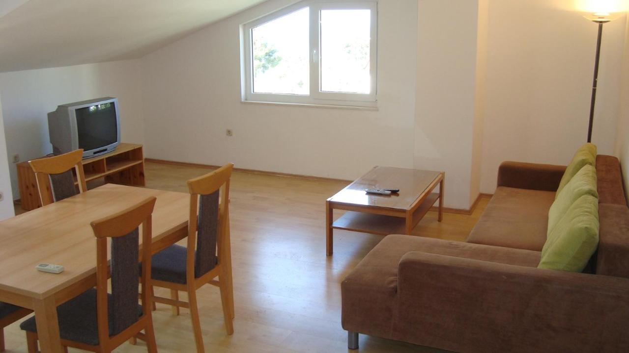 Apartments And Rooms With Parking Space Gradac, Makarska - 6819 Gradac  Exterior foto